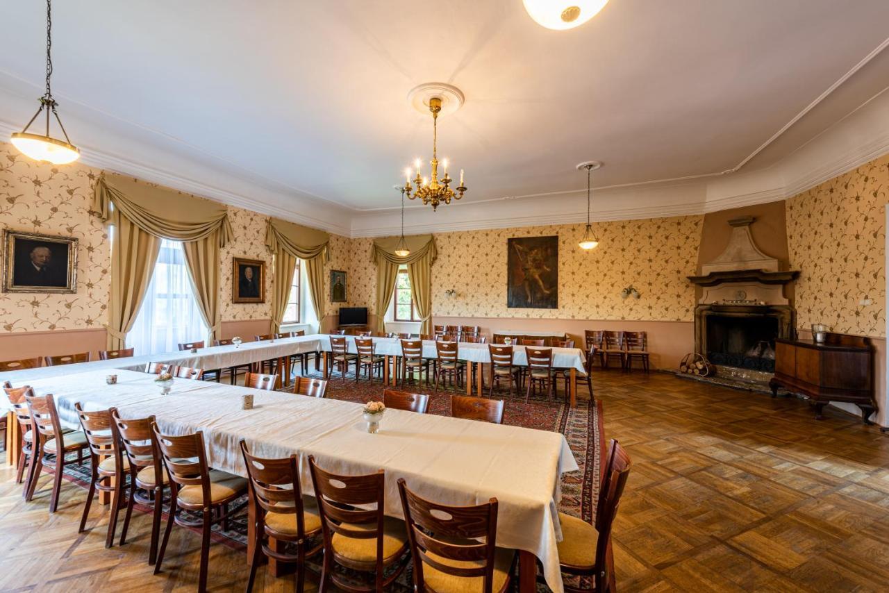 Zamek Гостьовий будинок 3*